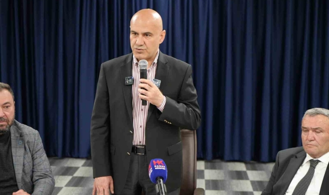 İYİ Partili Çömez'den, CHP Lideri Özgür Özel'e "çaresizlik ve siyasi kalpazanlık" suçlaması