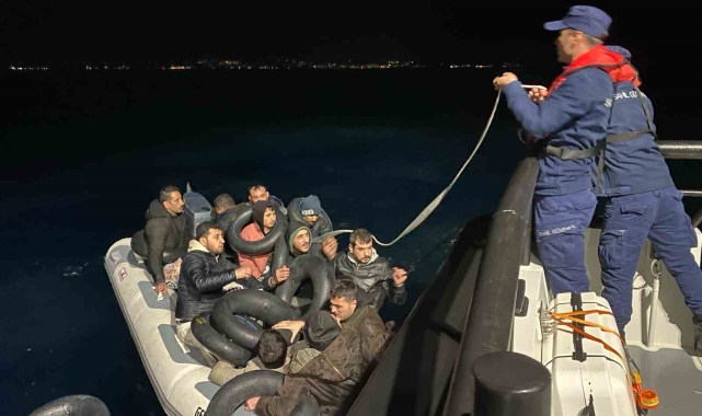 İzmir açıklarında 7'si çocuk 39 göçmen yakalandı