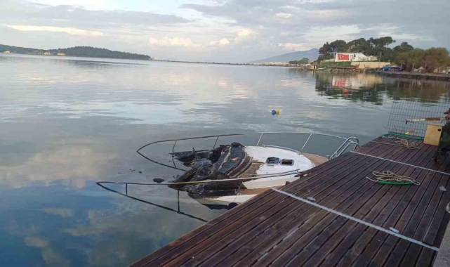 İzmir'de korku dolu anlar: Patlayan tekne alevler içinde kaldı