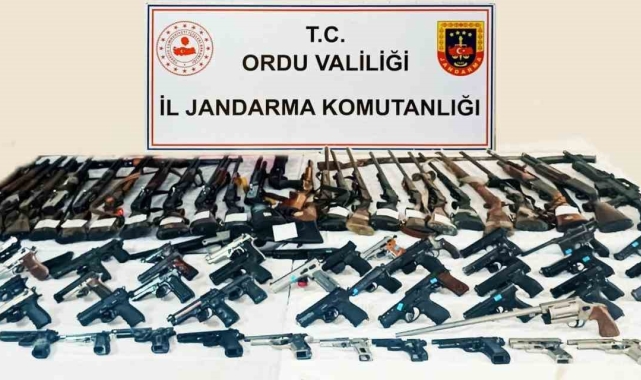 Jandarma ekiplerinden silah kaçakçılığı operasyonu: 66 gözaltı
