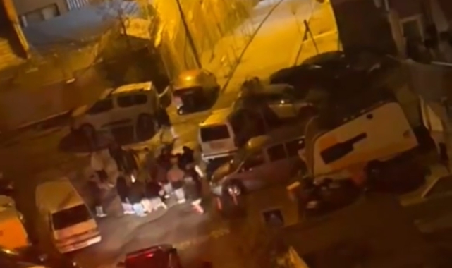 Kağıthane'de hareketli dakikalar kamerada: Polise direnip bıçak çekince ortalık karıştı