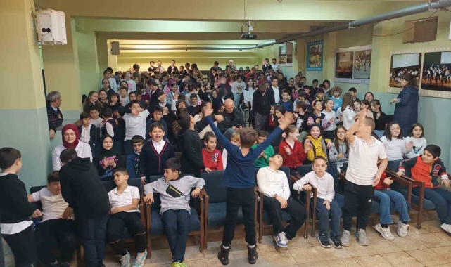 Karagöz Göklerde Sapanca'da kahkahalarla geçti