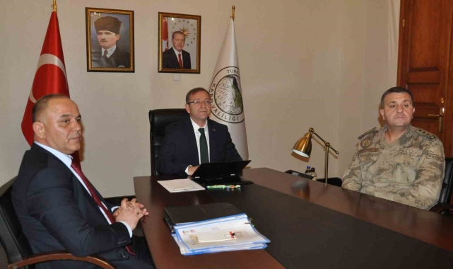 Kars'ta asayiş ve güvenlik toplantısı yapıldı