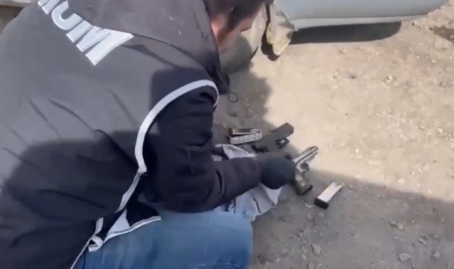 Kars'ta silah tüccarları yakayı ele verdi