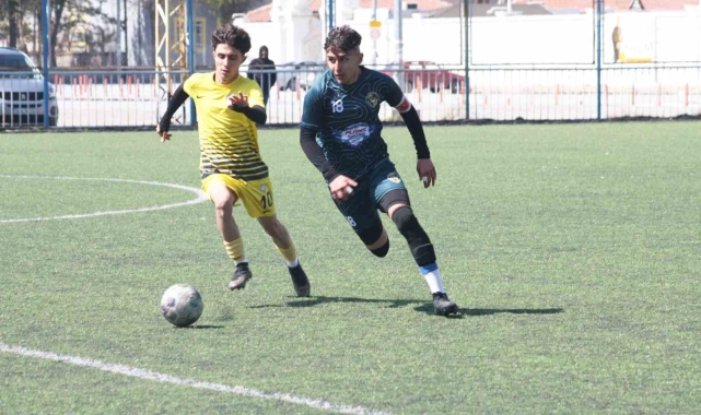 Kayseri U17 Ligi: Kocasinan Şimşekspor: 0 - Talasgücü Belediyespor:4