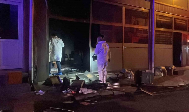 Kırklareli'de belediyeye ait binayı yaktığı iddiasıyla tutuklanan sanığın ilk duruşması görüldü