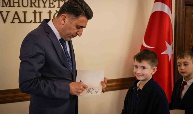 Kitap kurtları ödüllerini aldı