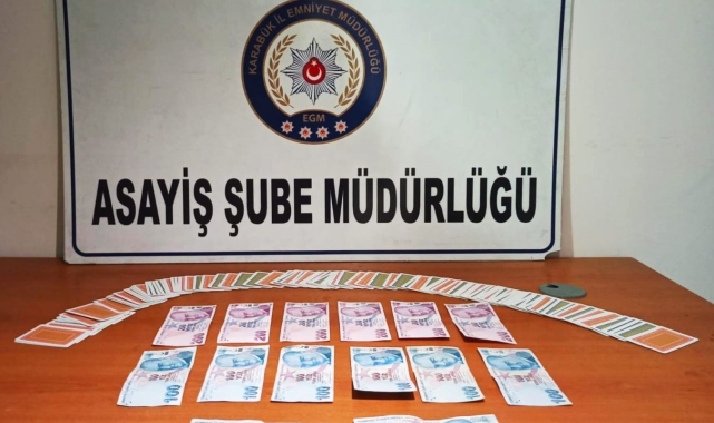 Kumar oynarken yakalanan 5 kişiye para cezası kesildi