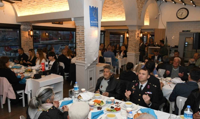 Kuşadası'nda şehit aileleri ve gaziler iftarda buluştu