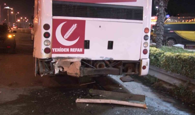 Maltepe'de alkollü sürücünün kullandığı otomobil 2 araca çarptı: 1 yaralı