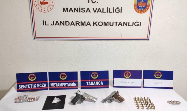 Manisa'da uyuşturucu operasyonu: 2 gözaltı