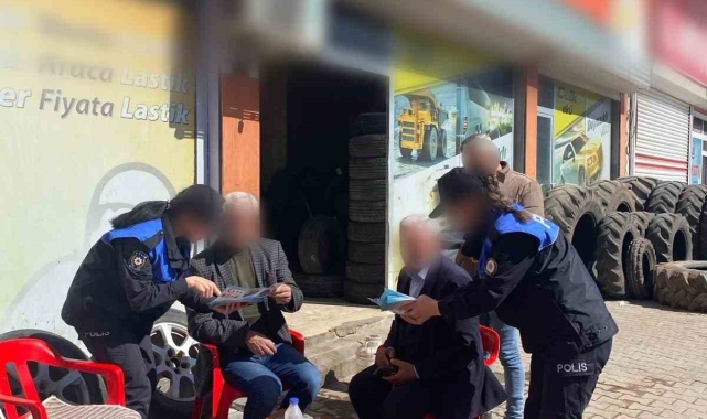 Mardin'de polis ekipleri dolandırıcılığa karşı vatandaşları bilgilendirdi