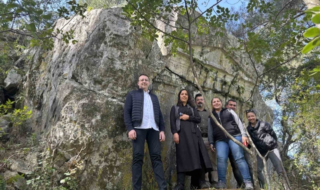 Marmaris'te bulunan 2500 yıllık kaya mezarı turizme kazandırılıyor
