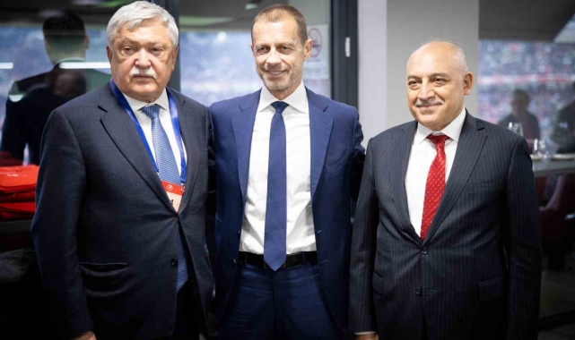 Mehmet Büyükekşi, Macaristan maçını Orban, Ceferin ve Csany ile birlikte izledi