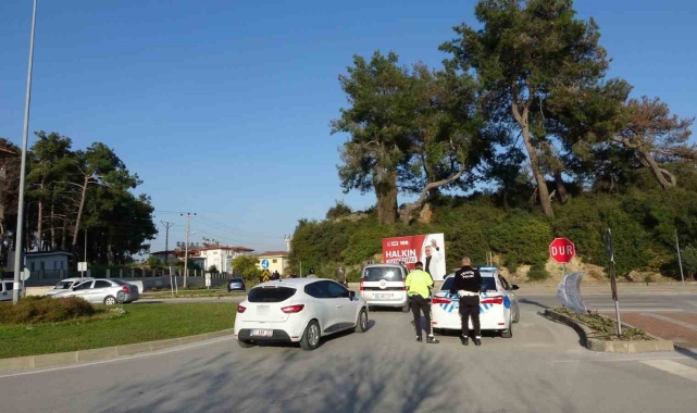 Motosiklet otomobille çarpıştı: 1 yaralı