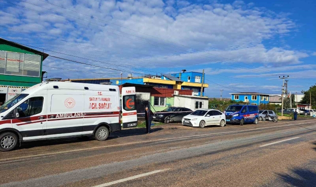 Motosikletli şahıstan iş yerine silahlı saldırı: Dayı ve yeğen yaralandı