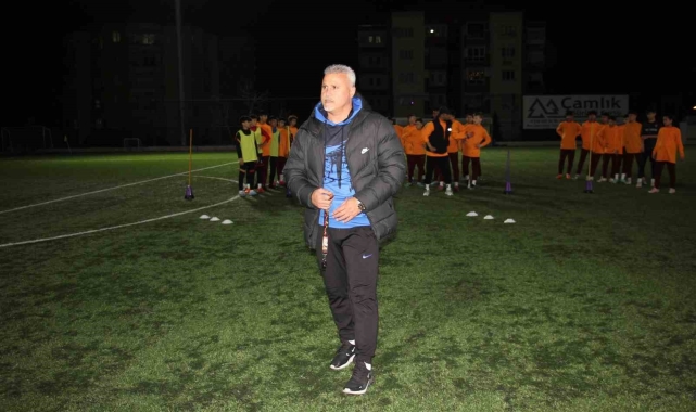 Mustafa Kocabey: "Futbol takımlarının başına futbolcuların geçmesi gerekli"