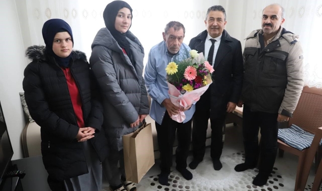 Öğrencilerden Yaşlılar Haftası ziyaretleri