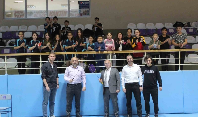 Okul Sporları 'Badminton' müsabakaları başladı