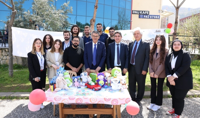 PAÜ Rektörü Kutluhan 'PAÜ İle Gülümse' festivali