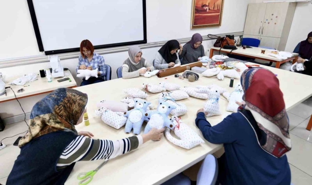 Pursaklar'da 7 bin 177 kadın Hanımevleri'nde sosyalleşme fırsatı buldu
