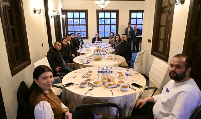 Rektör Savaş, şehit ailesi ve gazi yakınlarıyla bir araya geldi