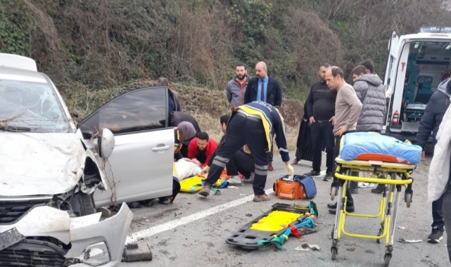 Rize&#039;de trafik kazası: 2 yaralı