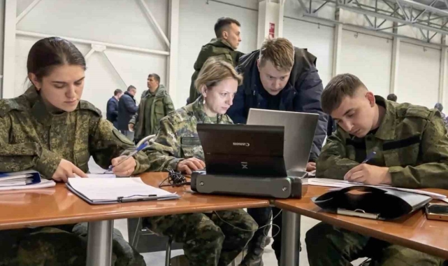Rusya Soruşturma Komitesi, Moskova'daki saldırıda olay yerindeki silahların görüntülerini yayınladı