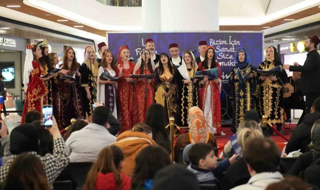 Sağlık çalışanlarından oluşan korodan 'Tıp Bayramı'na özel konser