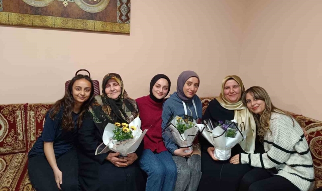 Şehit anneleri sahuru öğrencilerle yaptı