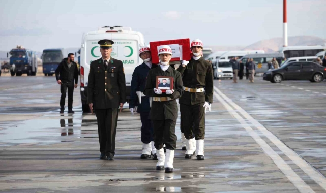Şehit Uzman Çavuş Güven'in cenazesi memleketi Aydın'a uğurlandı