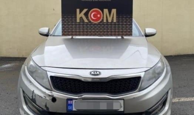 Selim'de gümrük kaçağı otomobil ele geçirildi