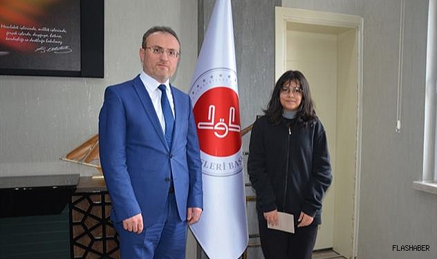 ŞİİR OKUMA YARIŞMASI BİRİNCİSİ TÜRKELİ OLDU!