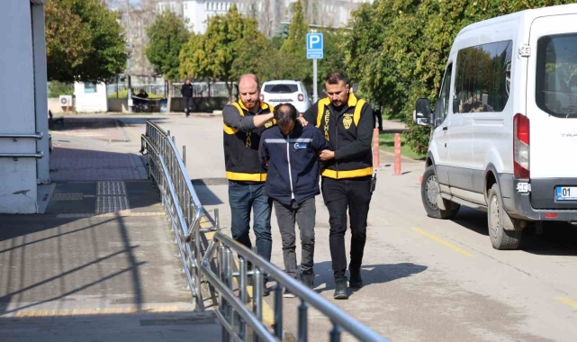 Silah satan kişinin evine operasyon: Çuvaldan 31 tabanca çıktı