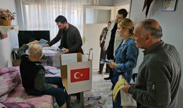 Sındırgı'da gezici sandıkta oy kullanma işlemi tamamlandı