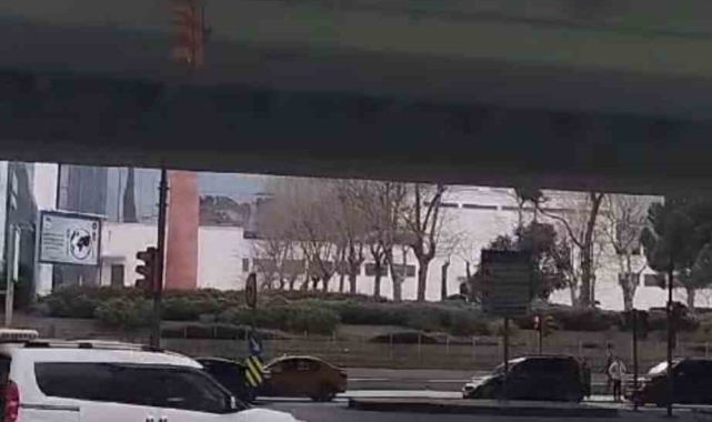 Şişli'de kadın viyadükten aşağıya atladı, son anda yatağa düştü: O anlar kamerada