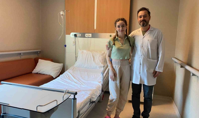 Skolyoz hastası Zeynep füzyon cerrahisi ile sağlığına kavuştu