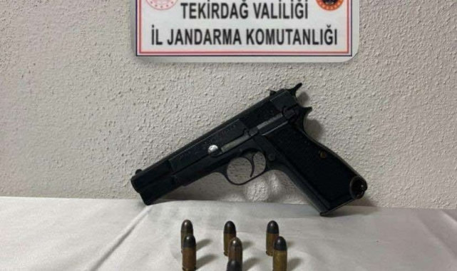 Tekirdağ'da ruhsatsız tabancalar ele geçirildi