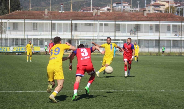 TFF 2. Lig: Belediye Derincespor: 4 - Fethiyespor: 1
