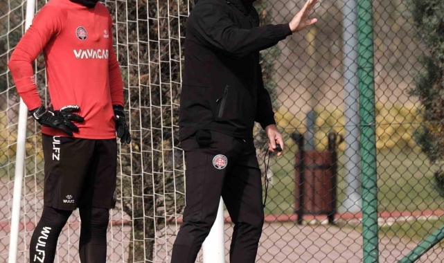 Tolunay Kafkas, Fatih Karagümrük'ün başında ilk antrenmana çıktı