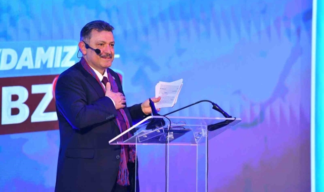Trabzon Büyükşehir Belediye Başkan adayı Ahmet Metin Genç projelerini açıkladı