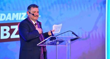 Trabzon Büyükşehir Belediye Başkan adayı Ahmet Metin Genç projelerini açıkladı