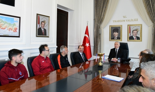 Trabzon Valisi Yıldırım, Türkiye Liseler Arası Okul Sporları Futbol şampiyonu takımı kabul etti
