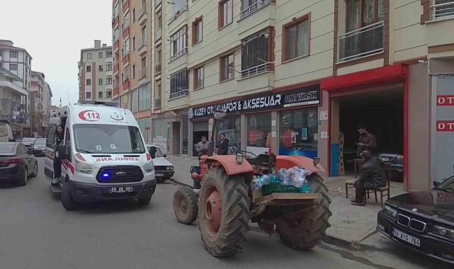 Traktöre binerken dengesini kaybedip düşerek yaralandı
