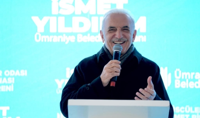 Ümraniye Belediye Başkanı Yıldırım, "Metroların hali rezillik, arızalanan metro sebebiyle vatandaş yolculuk yapamadı"