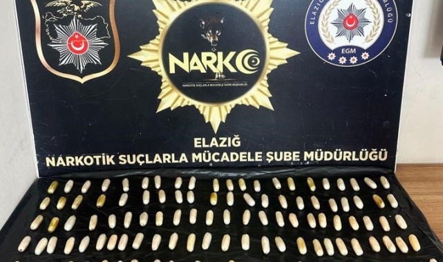 Uyuşturucu maddeyi midesinde saklamış