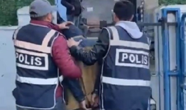 Uzun süredir aranan firariler, İzmir Güven Timleri'ne yakalandı
