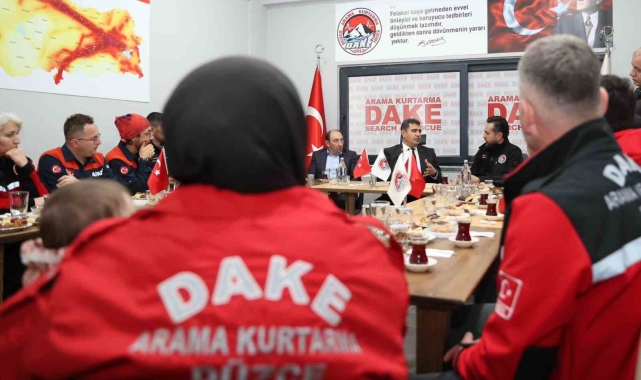 Vali Aslan'dan DAKE üyeleriyle bir araya geldi