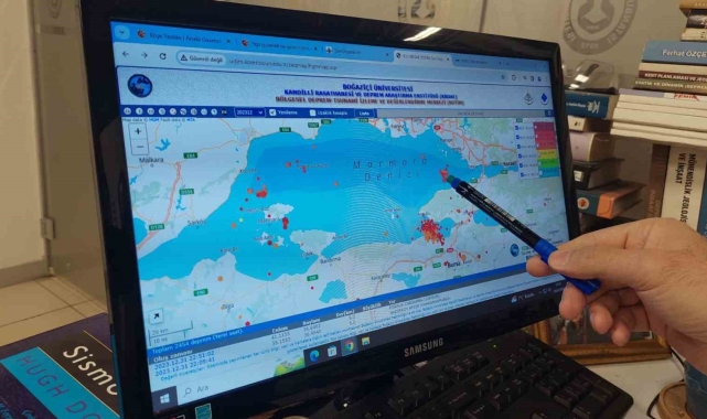 "Yalova'daki hareketlenmeler Kuzey Anadolu fay hattının Marmara Denizi içerisindeki koluna sıçrama yapabilir"