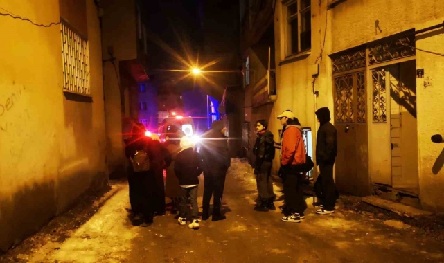 Yaşlı adam evinde ölü bulundu